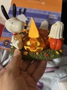 Department 56 PEANUTS SNOOPY'S Pumpkin Surprise Halloween In Box - Picture 1 of 5