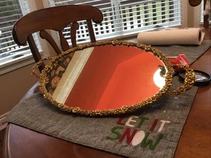 Vintage ovales Kosmetikspiegel Tablett, Blumenmotiv 19” x 11” - Bild 1 von 9