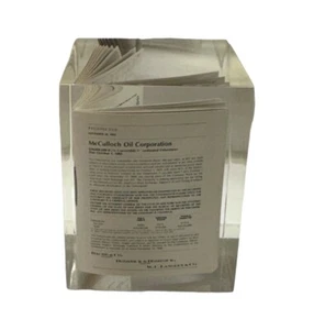 McCulloch Oil Corporation Stock libretto lucite fermacarte acrilico vintage 1989 - Foto 1 di 4