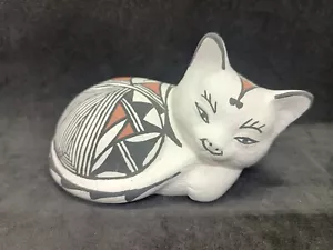 Vintage Frances Concho Acoma Pueblo Pottery Cat Sculpture - Picture 1 of 3