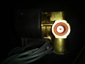 PARKER FLUID CONTROL DIV 73212BN2MV00N0L222C1 Solenoid Valve, 1/4” 12V - Picture 1 of 4