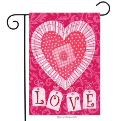 Bandera de jardín con mangas Briarwood Lane 12,5x18 PATCHWORK CORAZÓN Día de San Valentín Amor Foto 1 de 2