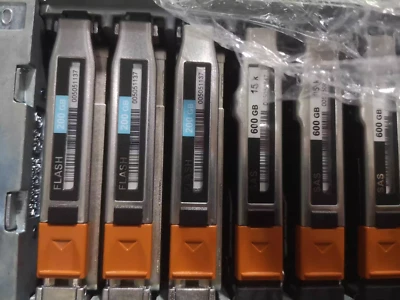 EMC VNX2 V4-2S6FX-200 SSD 200GB 2.5" solid-state drive 005051137 005051138 - Image 1 of 3