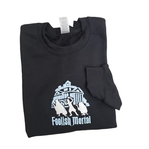 Haunted Mansion Hitchhiking Ghosts Glow in the Dark Crewneck Sweater Black Sz M - Picture 1 of 11