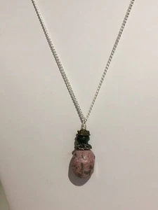 A Rhodonite Nugget & Quartz Bead Pendant on an 18" Silver Plated Chain - Picture 1 of 5