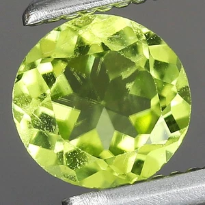 0.46ct t.w 4.9x4.9mm Round Natural Green Peridot Gemstone, Myanmar🍏 - Picture 1 of 4