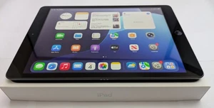 Apple iPad (8th Generation) - 32GB, WiFi, iPadOS v26 - Fully working - Picture 1 of 9