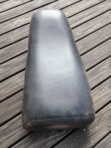 Honda XR 500 Bench Seat Cushion 77200-MAO-0100 - Picture 1 of 7