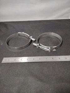 NEW GENUINE 1517672C91 INTERNATIONAL  AIR DUCT HOSE CLAMP 2 PACK OF CLAMPS  SEMI - Picture 1 of 12