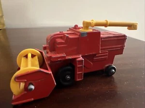 VINTAGE 1977 MATCHBOX LESNEY SUPERFAST MB51 COMBINE HARVESTER RED NOS ENGLAND - Picture 1 of 6