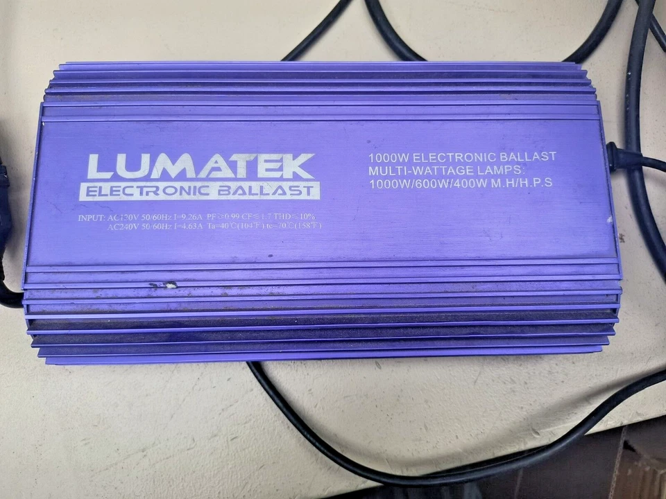 Lumatek 1000w Digital Ballast with Predator cobra 6 reflector light as is - Image 1 of 4