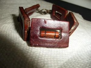BRAUNHOLZ ? OFFENER SCHNITT LÄNGLICHES DESIGN 7 ZOLL L X 1 ZOLL MIT ARMBAND #16/7 - Bild 1 von 4