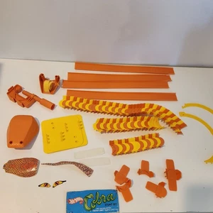 Vintage 1983 Hot Wheels COBRA STUNT SET Mattel Original Track No Car - Picture 1 of 8
