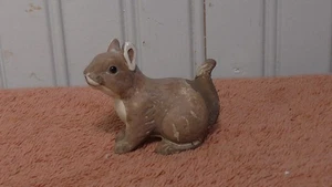 Vtg Ceramic Squirrel  Figurine Hand Painted Realistic Style Home Decor - Picture 1 of 7