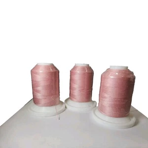 Intressa Polyester Thread, 40 Wt, 600 Yards, Juat Blush, 3 Mini King Spools - Picture 1 of 4
