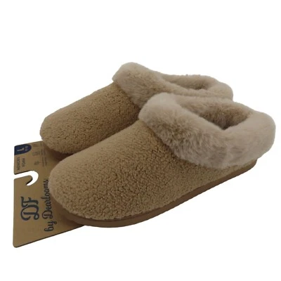 Dearfoams Women Large 9-10 Beige Fuzzy Memory Foam Indoor Outdoor Slippers NEW - Image 1 of 4