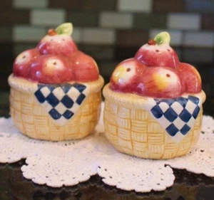 APPLE BASKET SALT and PEPPER SHAKERS SUSAN WINGET Set of 2 - Picture 1 of 4