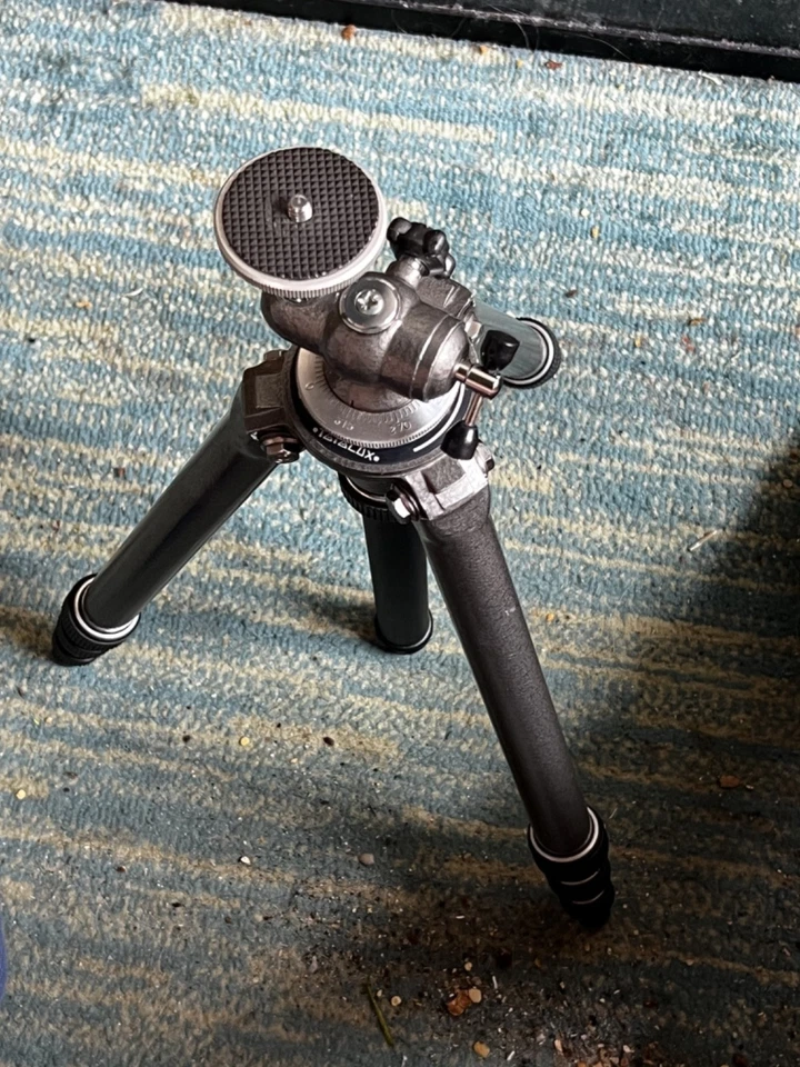 Tripé vintage Gitzo Gilux Tatalux G106, cabeça G175, alça de ombro e placas QR - Imagem 1 de 4