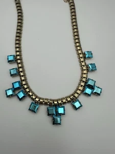 Goldfarbenes Halsband Halskette mit blauen Metallquadraten Modernist Statement, Minecraft - Bild 1 von 5