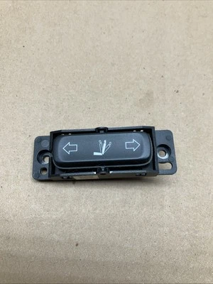 2017-2023 CHRYSLER PACIFICA REAR RIGHT SEAT POWER RECLINE SWITCH BUTTON OEM - Image 1 of 4