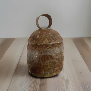 Campana de vaca de hierro antigua/vintage, longitud del cuerpo 3 pulgadas - Imagen 1 de 9