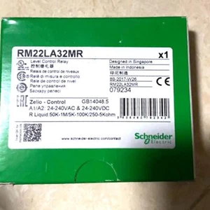 1 PZ NUOVO relè a stato solido Schneider RM22LA32MR - Foto 1 di 3