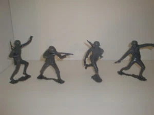 Marx Soldiers Action Figures Set of 4  World War II WW II  Vintage Nice Set!!! - Picture 1 of 11