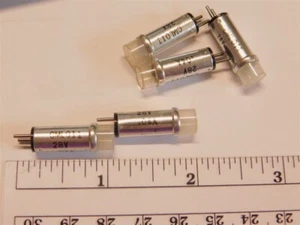 5 Chicago Miniatur Lampe CML011 28V 0,04A Stiftsockel 5mmP Glühlampe Panel Lampe - Bild 1 von 1