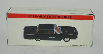 复古 2001 年读者文摘 1963 年福特雷鸟压铸汽车 1: 64 比例 — 第 1/3 张图片