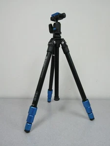Benro TSL08AN00 Slim Aluminum-Alloy Tripod - Max Load 8.8 lb / 4 kg - Picture 1 of 12