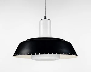 50er / 60er Jahre Dänische Opalglas & Schwarzmetall Hängelampe - Bent Karlby / Lyfa - Bild 1 von 4