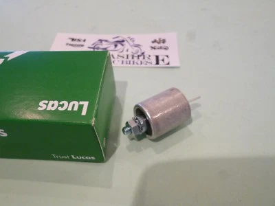 CONDENSADOR BSA A50 A65 TRIUMPH T100 TR6 T120 1968-1972 GENUINO LUCAS 54420128 Foto 1 de 3