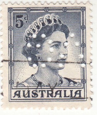 AUSTRALIA 1959. 5D. Queen Elizabeth II QEII. PERFIN. USED. NG - Image 1 of 2