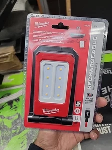 New Milwaukee 2013R Rechargeable 500L Low-Profile Magnetic Task Light - Picture 1 of 2