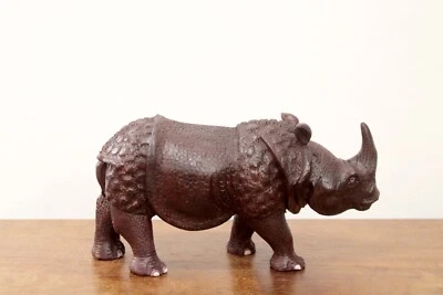 Estatua de rinoceronte hecha a mano escultura de rinoceronte talla de animales de madera decoración vintage Foto 1 de 4