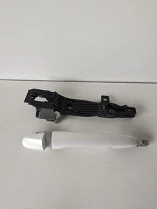 Left Front Outer Exterior Door Handle Mazda BL 09-13 - Picture 1 of 3