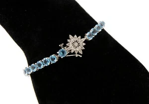Stunning 14kt Women's Tennis Bracelet W/Diamond Clustered Clasp - Picture 1 of 5