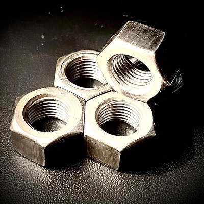 UNF Vollsechskantmutter selbstfärbend Klasse 5 DIN 934 - Bild 1 von 4