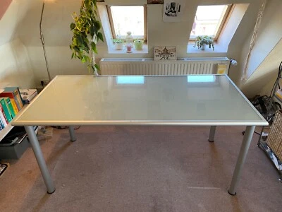 IKEA Schreibtisch, metall mit Glasplatte, 157x78 cm - Bild 1 von 4