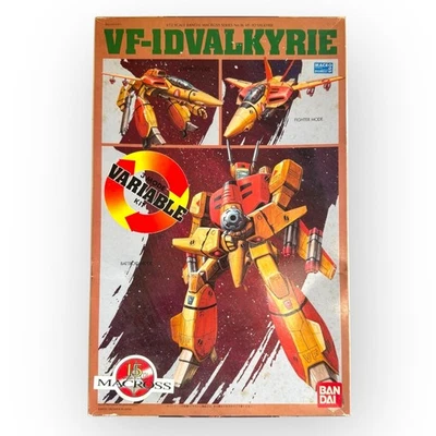 Vintage Bandai Macross 1/72 VF-1D Valkyrie Variable Model Kit - Image 1 of 4