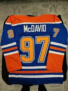 Maglia da hockey Connor McDavid #97 firmata autografata Edmonton Oilers con certificato di autenticità - Foto 1 di 6