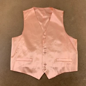 Men's Size 46L Peach Satin 6 Button Adjustable Back Formal Tuxedo Vest New - Picture 1 of 7