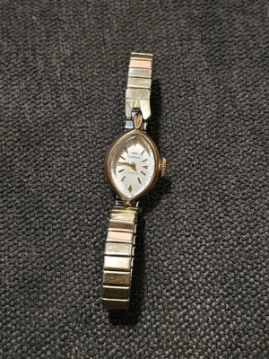 Reloj de pulsera vintage Waltham para mujer 17 joyas suizo. AUTO CUERDA. Foto 1 de 4