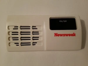Vintage Newsweek Werberadio FUNKTIONIERT Notfallstation Radio Hongkong selten - Bild 1 von 8