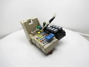 2005 Subary Legacy Outback Dash Fuse Relay Box Joint 82201AG02A OEM - Picture 1 of 9