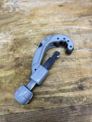 Ridgid No. 205 Quick Opening Acting Pipe Cutter 1/4"-2 3/8" OD Made In USA - Image 1 of 4