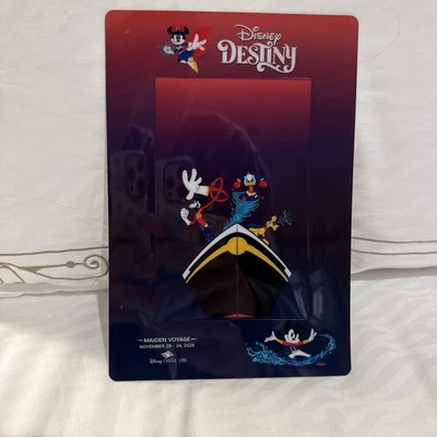 2025 Disney Cruise Line Destiny Maiden Voyage Marco Imán Superhéroe’s Foto 1 de 4