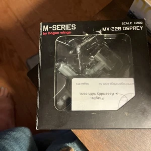 Hogan M-Series US Marines Black Knights MV-22B Osprey 1:200 - Picture 1 of 2
