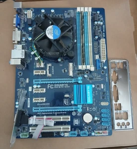 Gigabyte GA-B75-D3V Intel i3-3220 3,3GHz 8GB *1 Stück* *Gebraucht* - Picture 1 of 2
