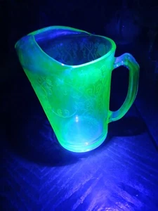 Vtg Hazel-Atlas Glass Co. Royal Lace Vaseline Glass Green Pitcher No Damage - Picture 1 of 6